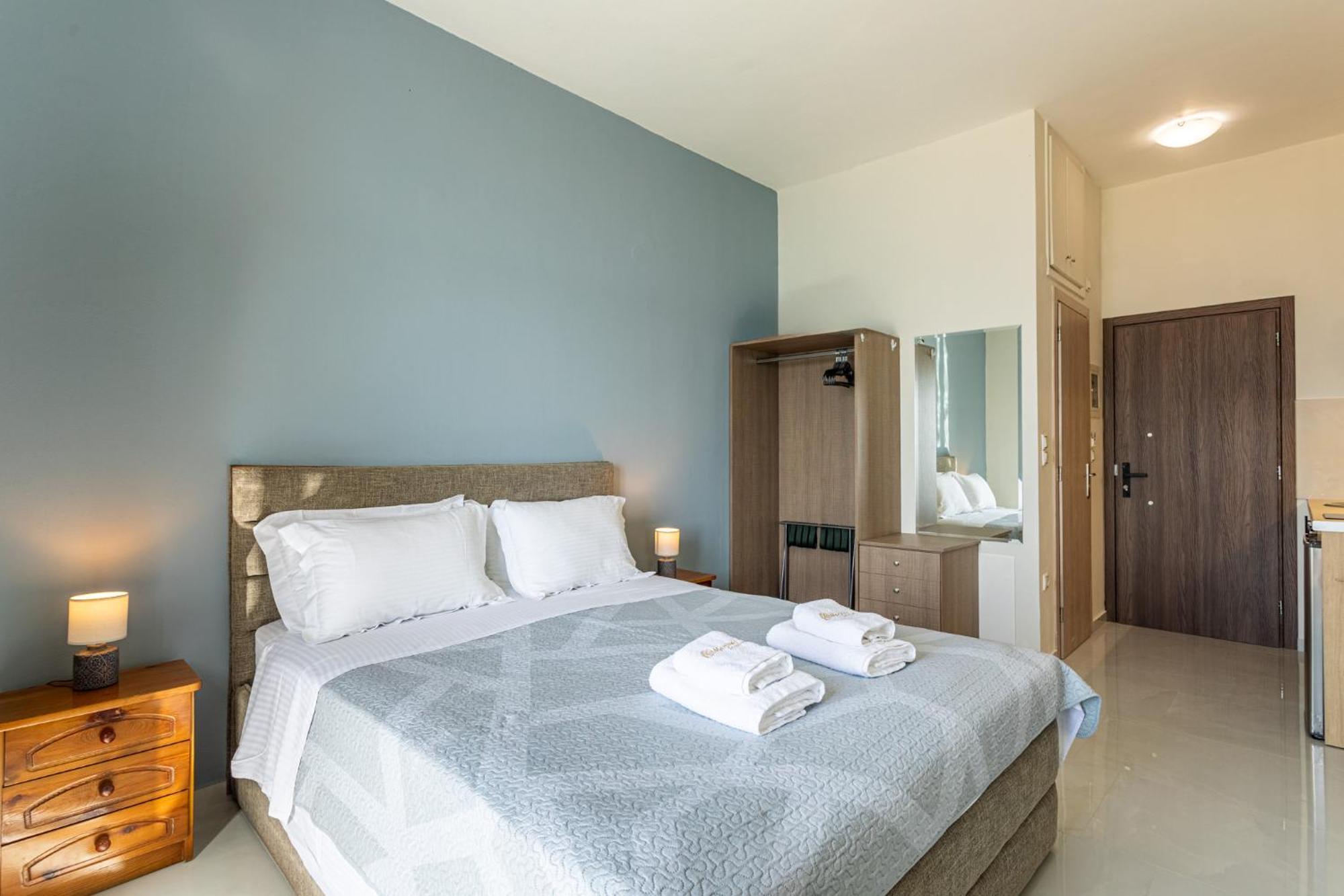 Marina Lejlighedshotel Kardhamili Eksteriør billede